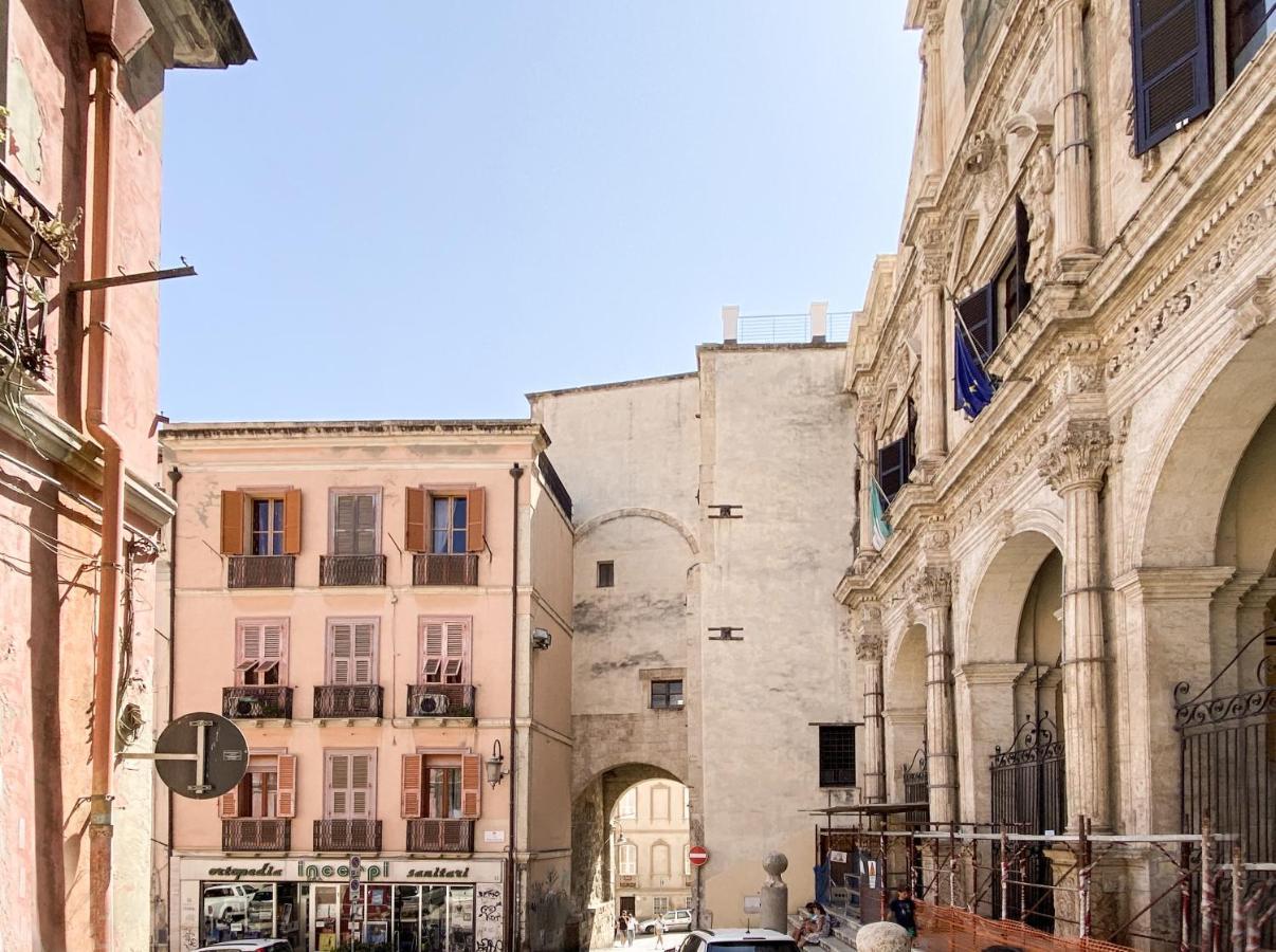 Su Meri Stampace - Luxury Apartment City Center Cagliari Dış mekan fotoğraf